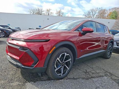 New 2026 Chevrolet Equinox EV LT image 2