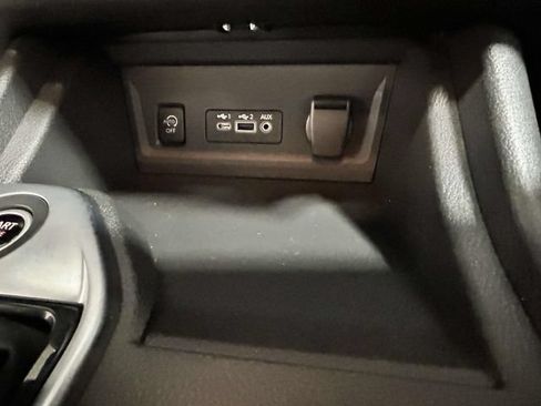 Used 2025 Nissan Sentra SV w/ All-Weather Package FWD image 19