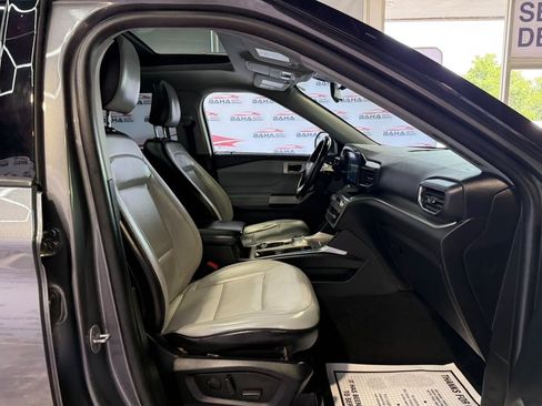 Used 2021 Ford Explorer XLT w/ Equipment Group 202A AWD/4WD image 57