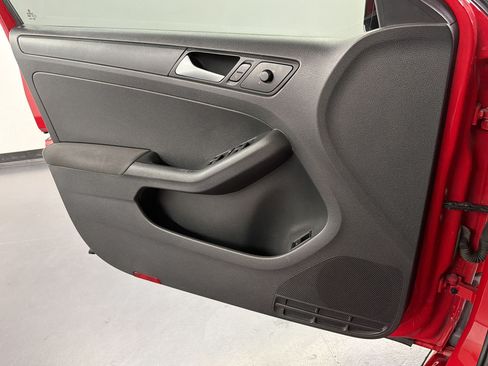 Used 2012 Volkswagen Jetta Sedan FWD image 22