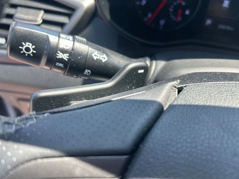 Used 2016 Hyundai Veloster Turbo image 25