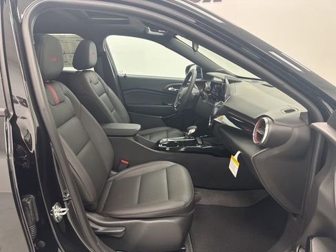 New 2026 Chevrolet Trax RS w/ Sunroof Package image 30