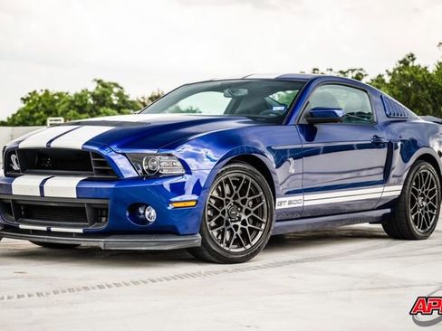 Used 2013 Ford Mustang Shelby GT500 RWD image 9