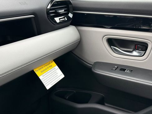 New 2025 Honda Pilot Touring image 36