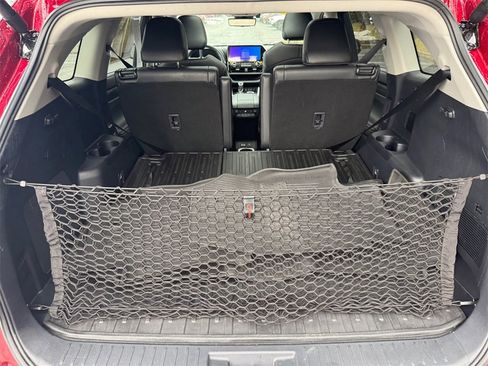 Used 2024 Toyota Highlander Platinum image 16