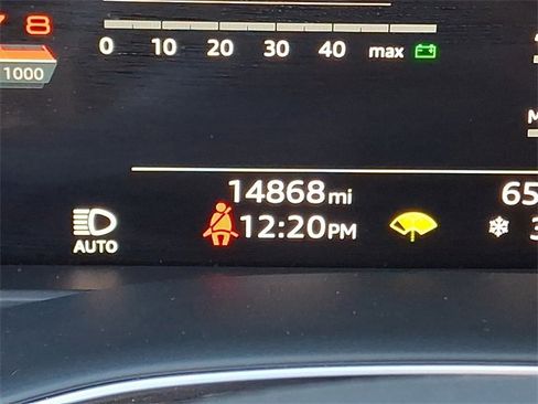 Used 2025 Audi SQ7 Prestige w/ Prestige Package image 22