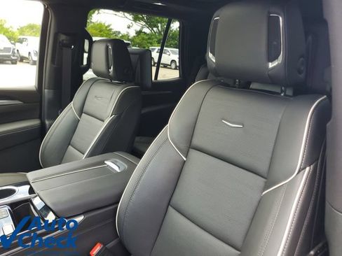 Certified 2026 Cadillac Escalade Sport w/ LPO, ONYX Package RWD image 22