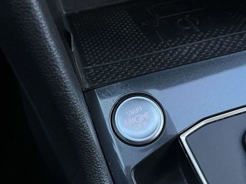 Used 2021 Volkswagen Tiguan SE R-Line image 33