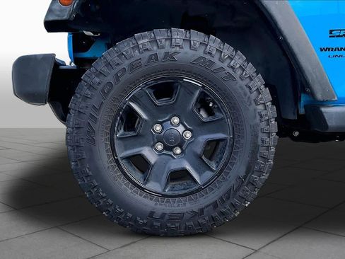 Used 2018 Jeep Wrangler Unlimited Sport S image 11