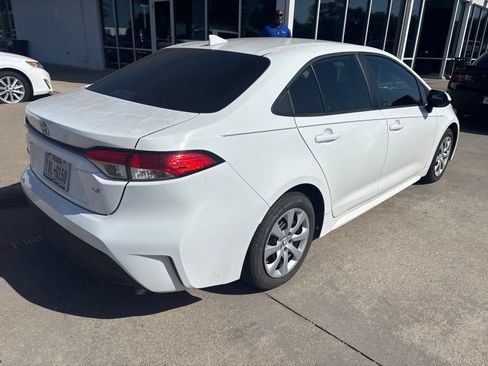 Used 2023 Toyota Corolla LE FWD image 6
