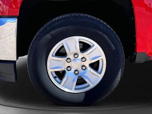 Used 2019 Chevrolet Silverado 1500 LT AWD/4WD image 29