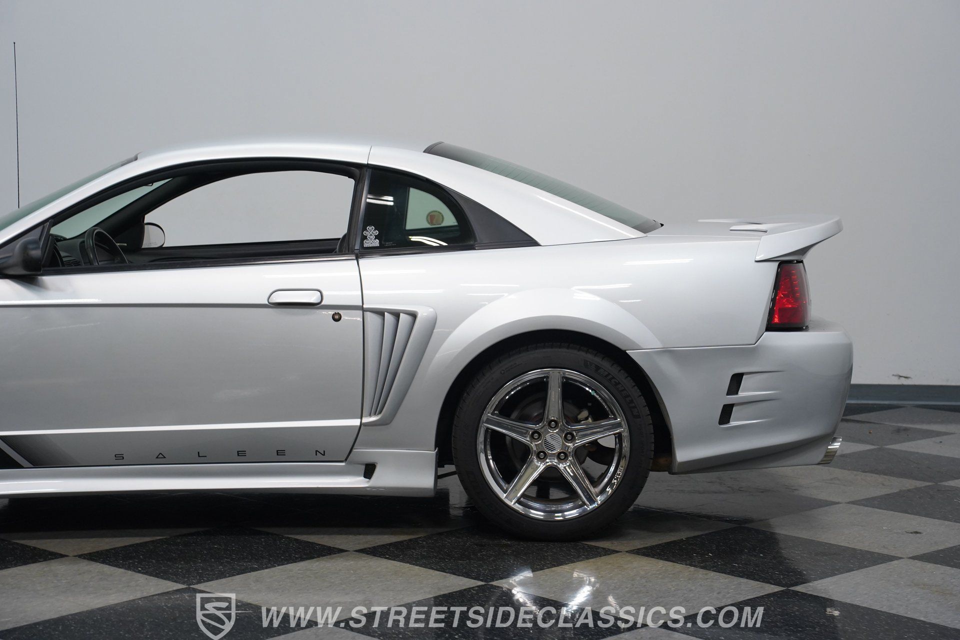 Used 2001 Ford Mustang GT RWD image 23