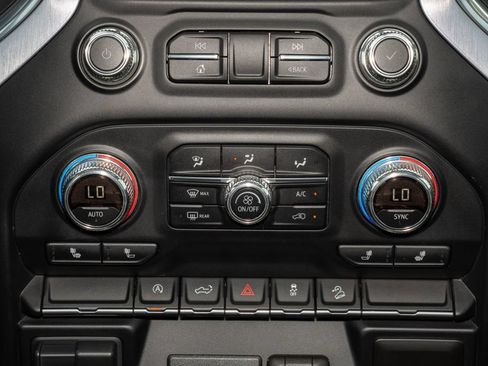 Used 2019 GMC Sierra 1500 Elevation w/ Elevation Value Package AWD/4WD image 18