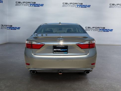 Used 2015 Lexus ES 350 w/ Luxury Package FWD image 6