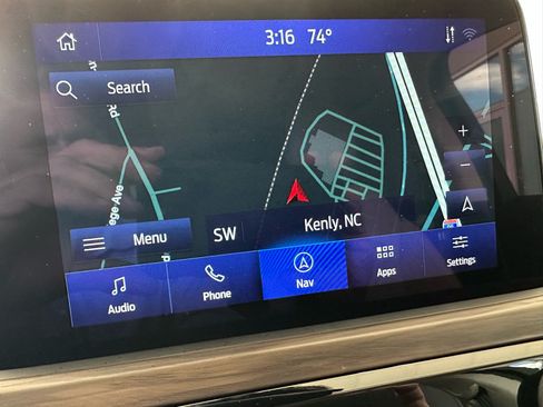 Certified 2020 Ford Escape Titanium AWD/4WD image 38