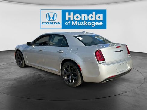 Used 2023 Chrysler 300 S RWD image 7