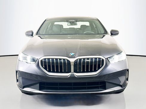 Used 2026 BMW 530i RWD image 2