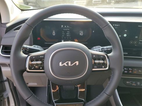 New 2026 Kia Carnival EX image 10