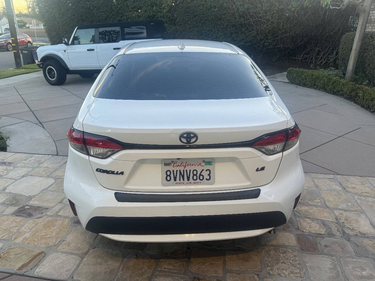 Used 2021 Toyota Corolla LE w/ Carpet Mat Package (TMS) FWD image 4