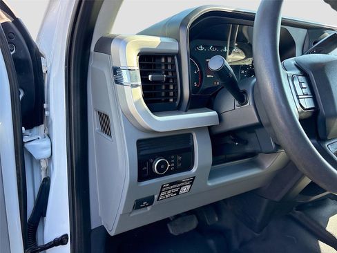 Used 2023 Ford F250 XL w/ FX4 Off-Road Package AWD/4WD image 11