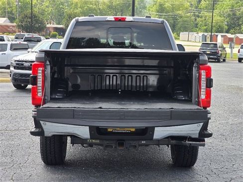 Used 2023 Ford F250 Lariat w/ Chrome Package image 27