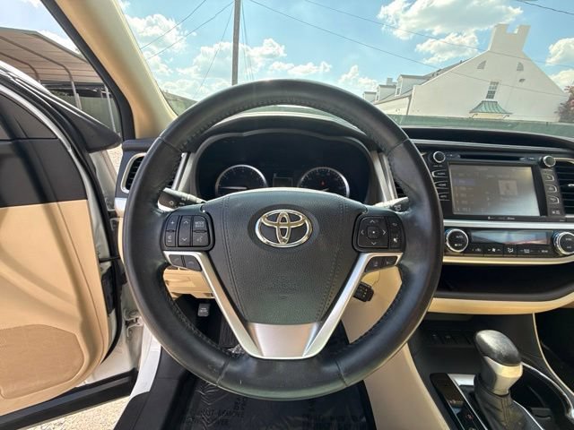 Used 2018 Toyota Highlander XLE FWD image 8