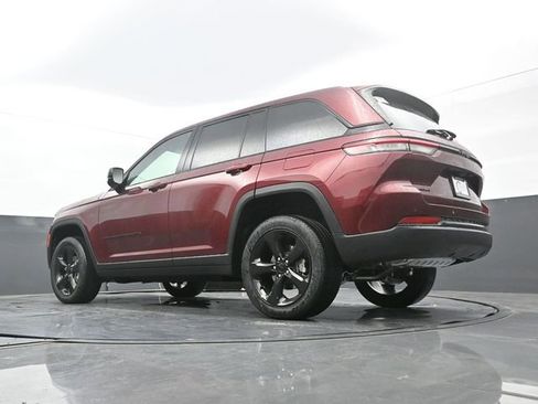New 2025 Jeep Grand Cherokee Altitude AWD/4WD image 56