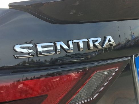Used 2025 Nissan Sentra SR image 30