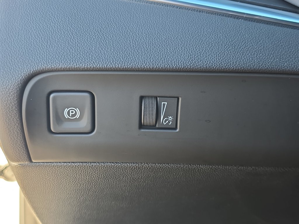 Used 2023 Buick Enclave Essence w/ Experience Buick Package AWD/4WD image 29