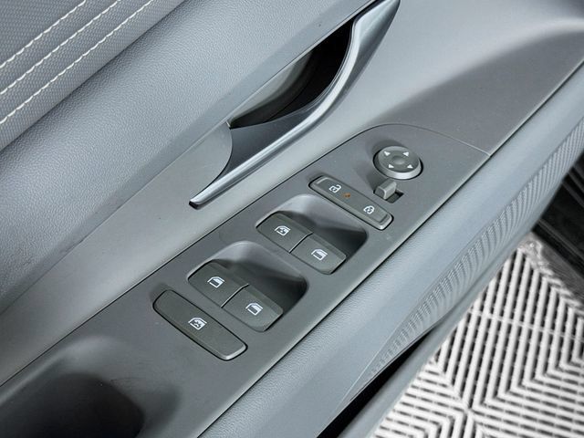 Certified 2025 Hyundai Elantra Sport FWD image 29