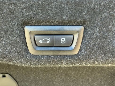 Used 2026 BMW 530i w/ M Sport Package image 17