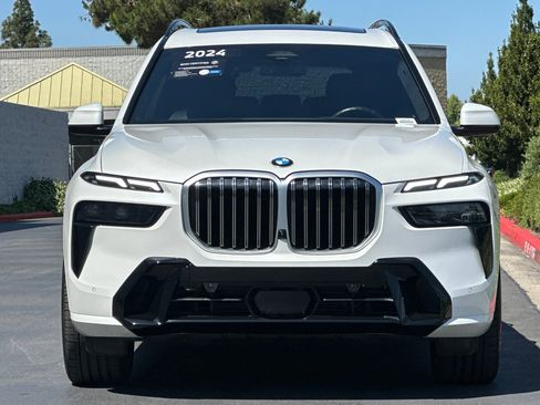 Certified 2024 BMW X7 xDrive40i w/ M Sport Package AWD/4WD image 10
