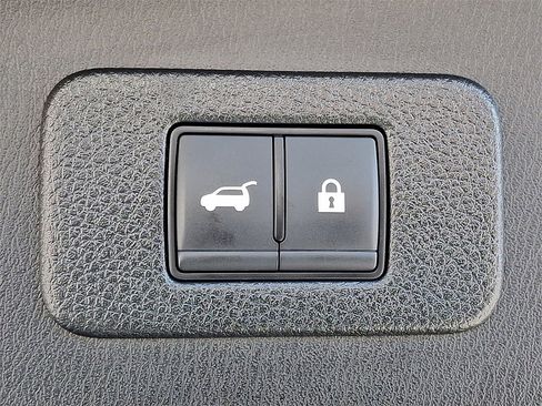 Used 2023 Nissan Armada SL w/ Midnight Edition Package image 32