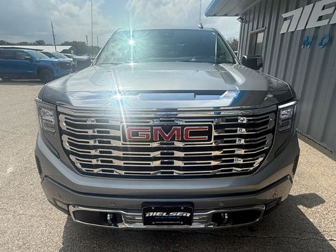 Used 2025 GMC Sierra 1500 Denali w/ Denali Reserve Package AWD/4WD image 3
