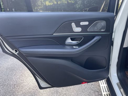 Certified 2023 Mercedes-Benz GLS 580 4MATIC image 39