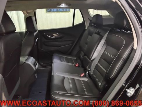 Used 2024 GMC Terrain Denali w/ Denali Premium Package AWD/4WD image 13