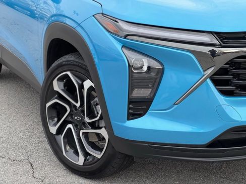 Used 2025 Chevrolet Trax RS w/ Driver Confidence Package image 39