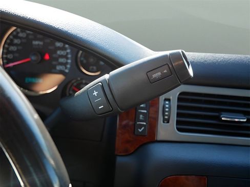 Used 2013 Chevrolet Tahoe LT w/ Luxury Package image 24