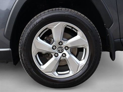 Used 2021 Toyota RAV4 Limited AWD/4WD image 30