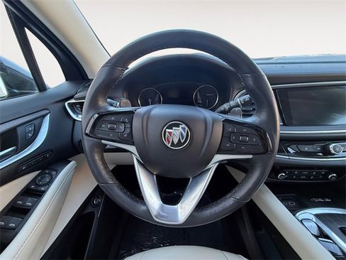 Used 2023 Buick Enclave Avenir image 12