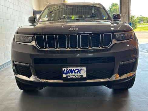 Used 2023 Jeep Grand Cherokee L Limited AWD/4WD image 8