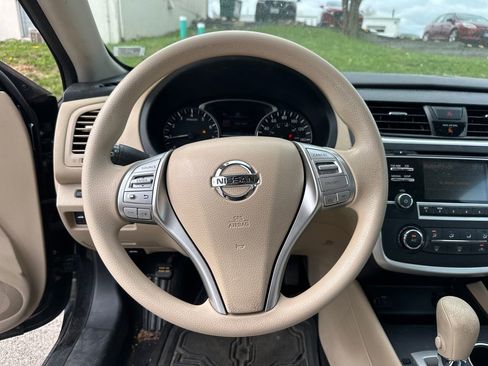 Used 2016 Nissan Altima 2.5 S w/ Power Driver Seat Package image 13