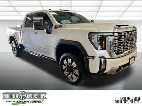 Used 2025 GMC Sierra 2500 Denali w/ Denali Reserve Package AWD/4WD image 8