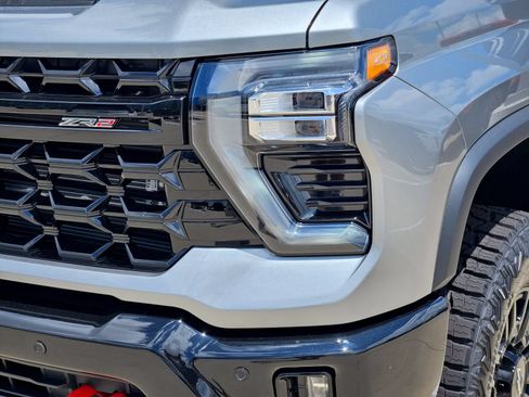 New 2026 Chevrolet Silverado 2500 ZR2 AWD/4WD image 10