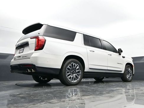 Used 2023 GMC Yukon XL Denali Ultimate image 46