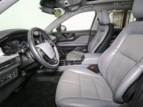 Used 2022 Lincoln Corsair AWD w/ Premium Package image 40