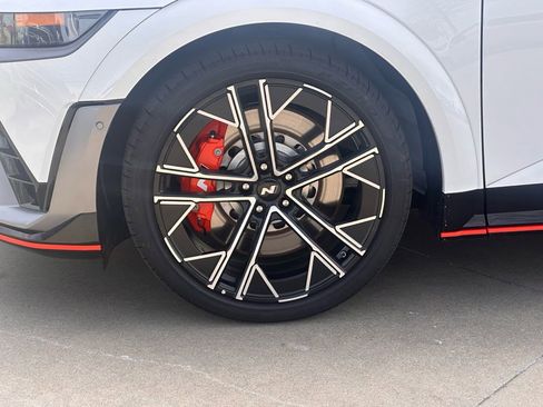 Certified 2025 Hyundai Ioniq 5 N image 8