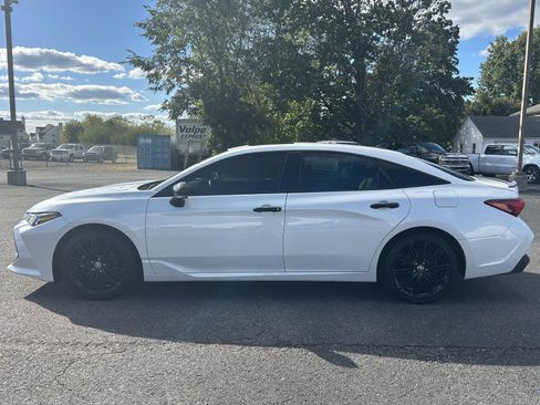 Used 2022 Toyota Avalon XSE image 30
