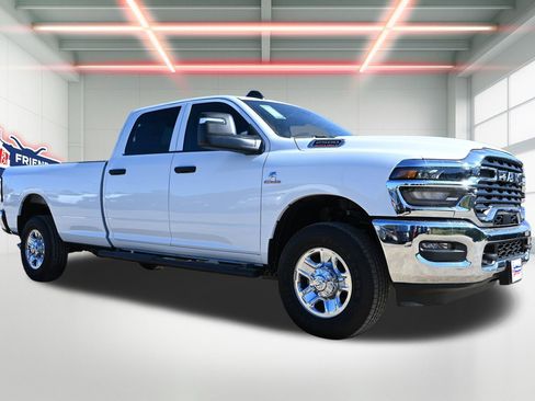 New 2026 RAM 2500 Tradesman w/ Chrome Appearance Group AWD/4WD image 4
