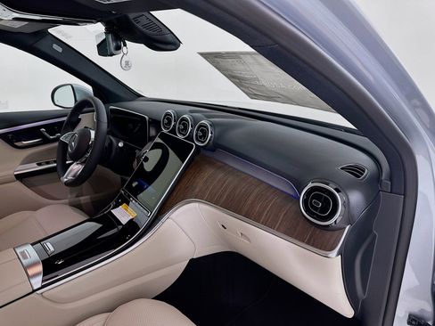New 2026 Mercedes-Benz GLC 300 image 31